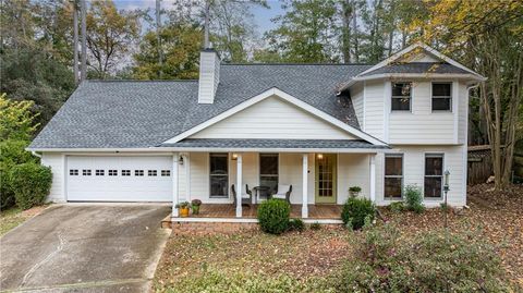 Photo of 515 Forest Place, Roswell, GA 30076 (MLS # 7673212)