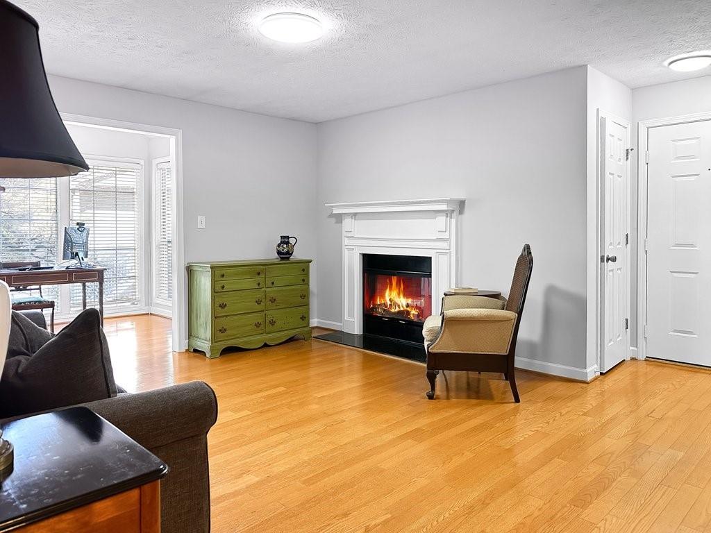 1907 Country Park Drive SE