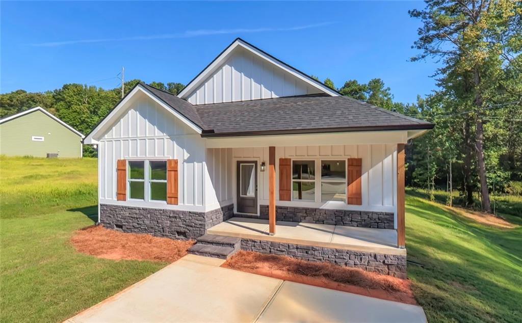 1118 Whispering Hills Drive