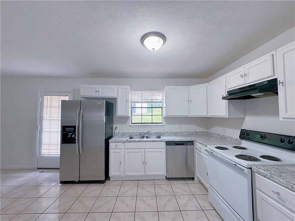 6634 Collier Way