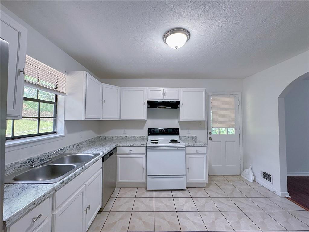 6634 Collier Way