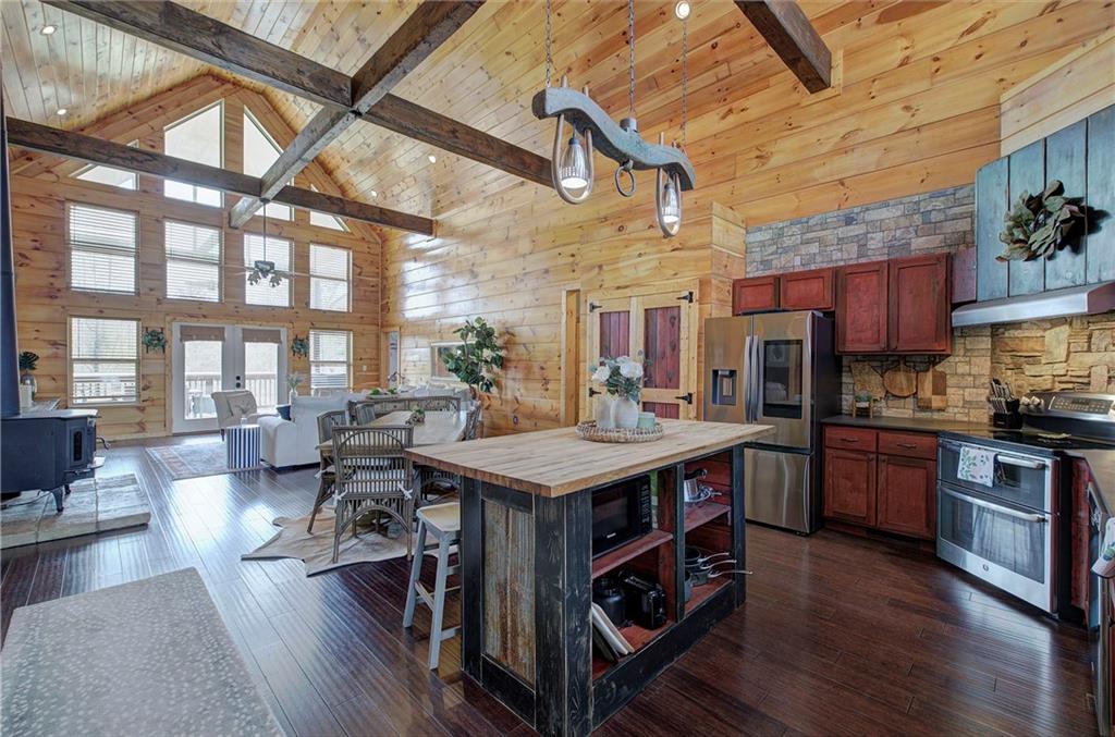 100 Buckwood Farms Path