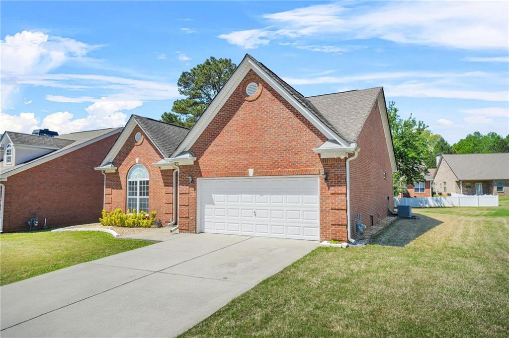 8495 Spivey Village Way, Jonesboro, Georgia image 2
