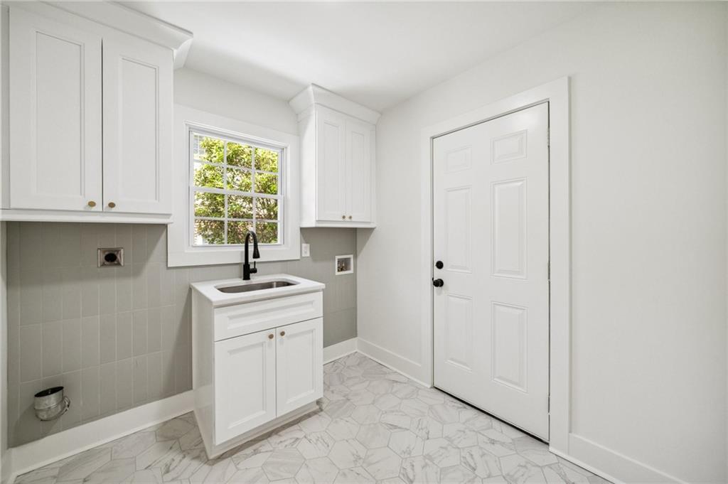 2327 Doreen Court, Atlanta, Georgia image 35