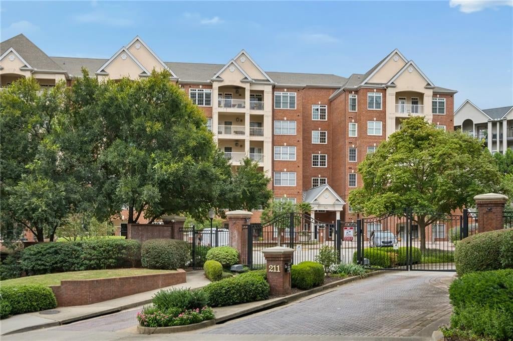211 Colonial Homes Drive NW 1304