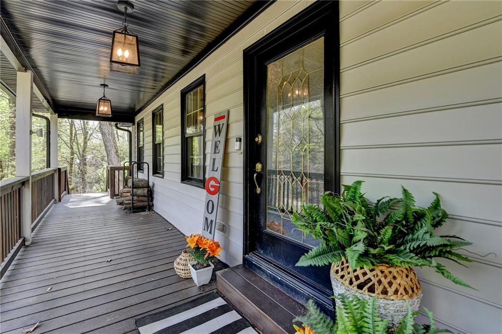 443 Lakeshore Drive, Berkeley Lake, Georgia image 9