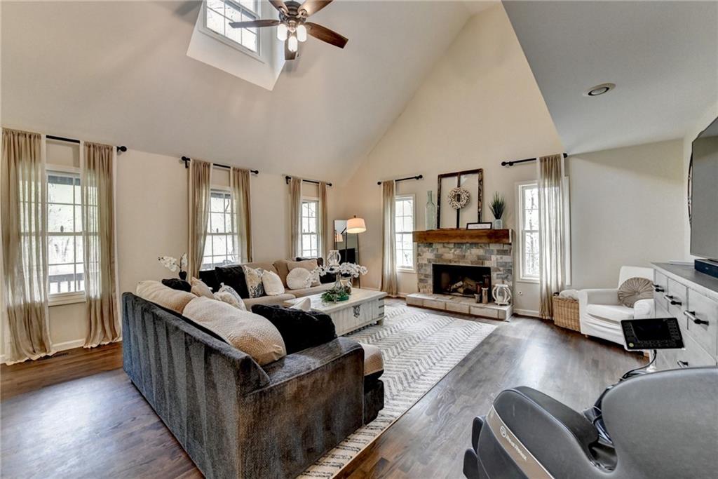 443 Lakeshore Drive, Berkeley Lake, Georgia image 12