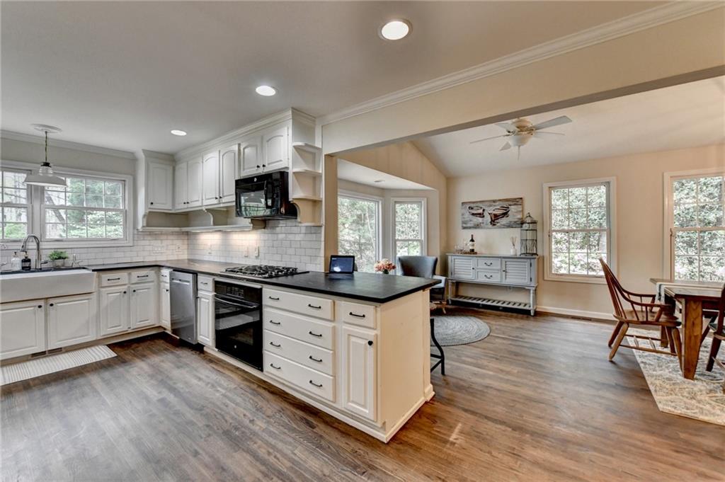 443 Lakeshore Drive, Berkeley Lake, Georgia image 30