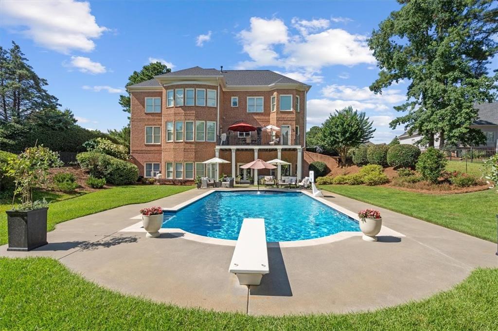 205 Turnberry Circle