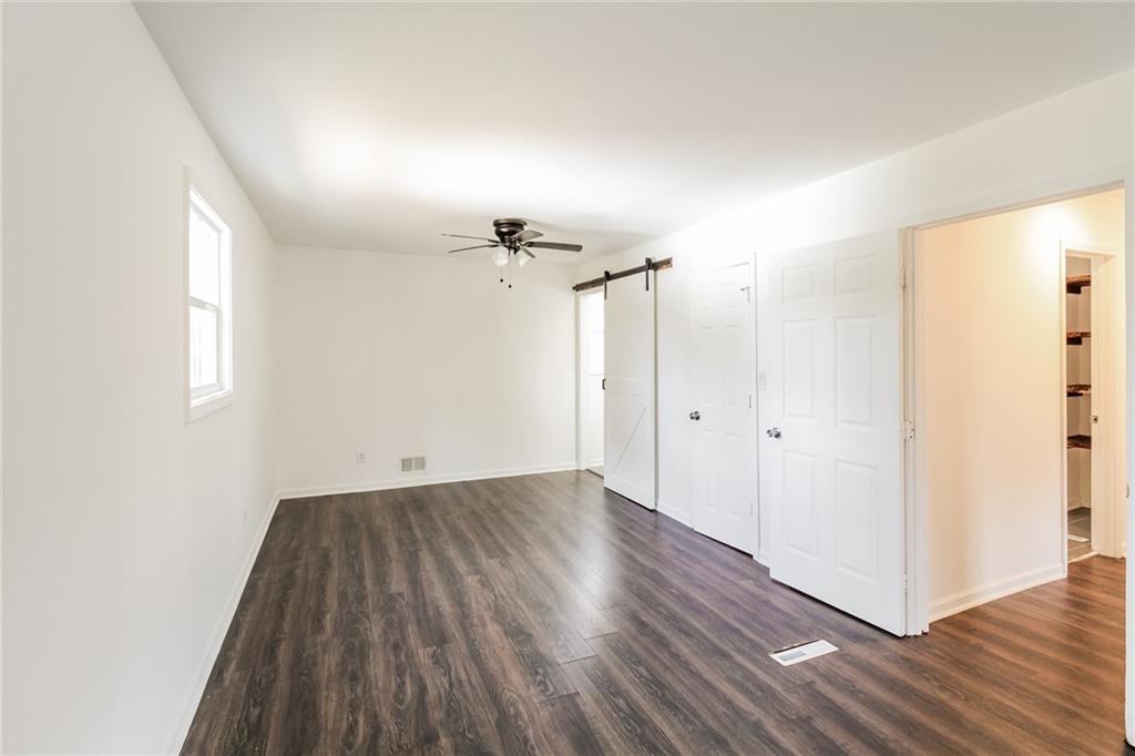 2330 Lago Drive, Jonesboro, Georgia image 9