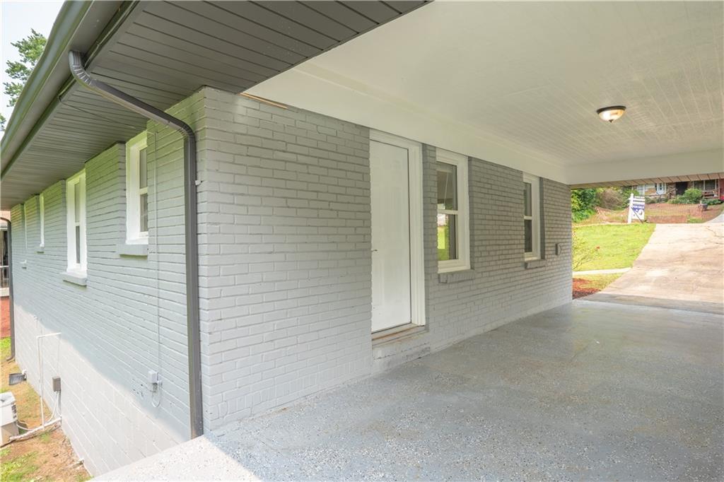 2107 Garden Circle, Decatur, Georgia image 5