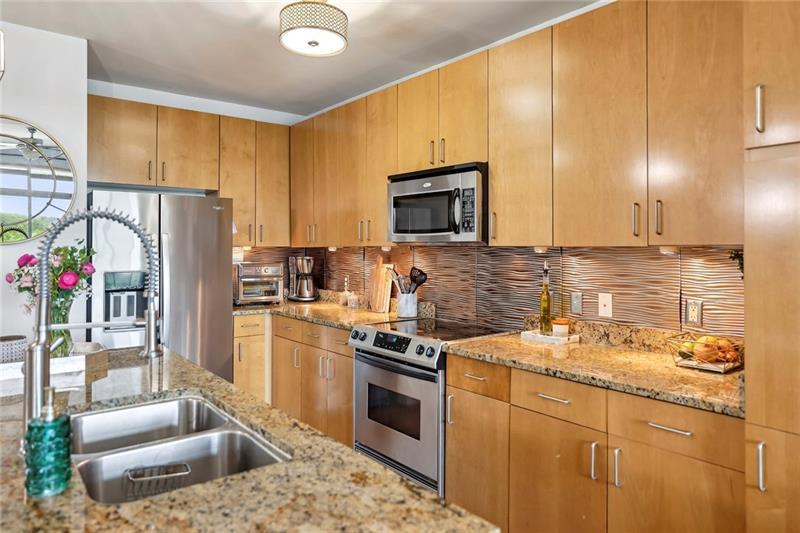 711 Cosmopolitan Drive NE 523