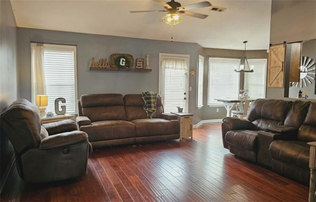 54 Leisure Drive NW