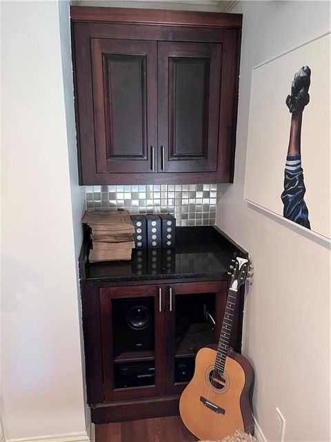 Condo For Sale - 705 Cumberland Court<br/> Smyrna, GA 30080