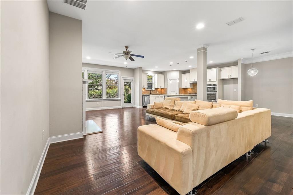 9944 CAMERON PARC Circle