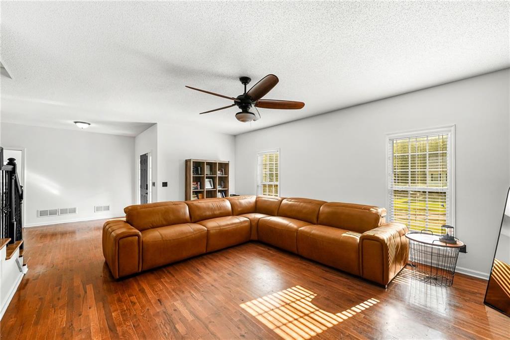 176 Oak Leaf Drive