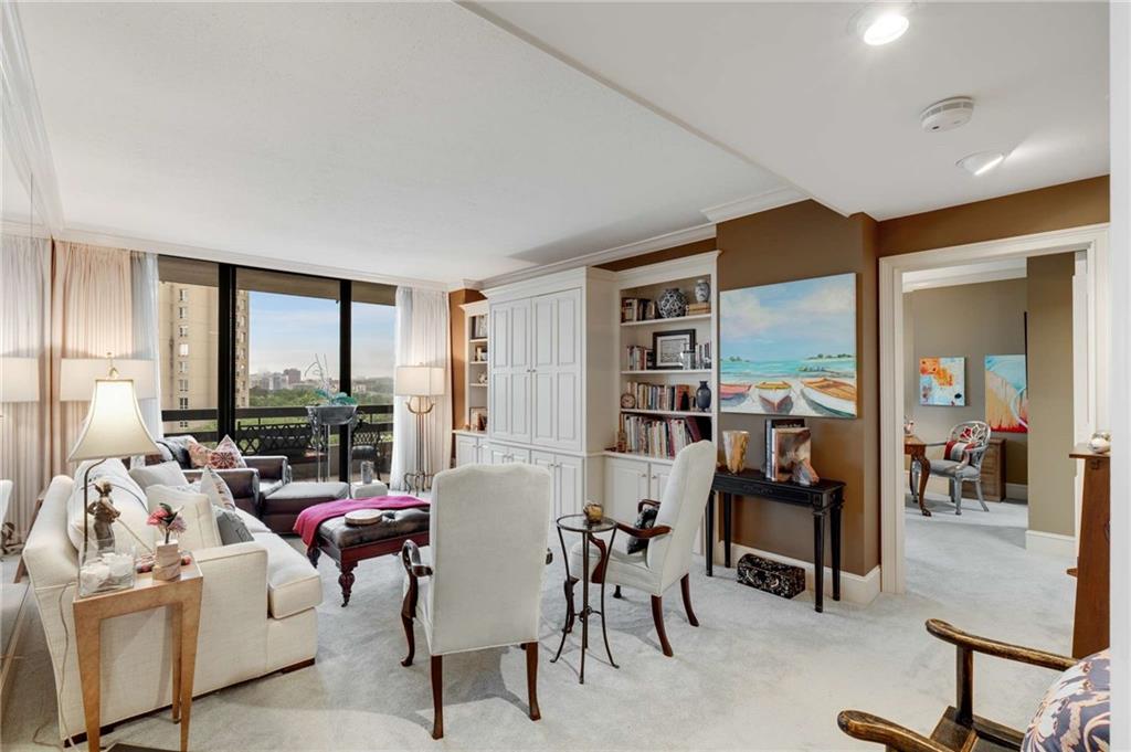 2660 Peachtree Road NW 10H