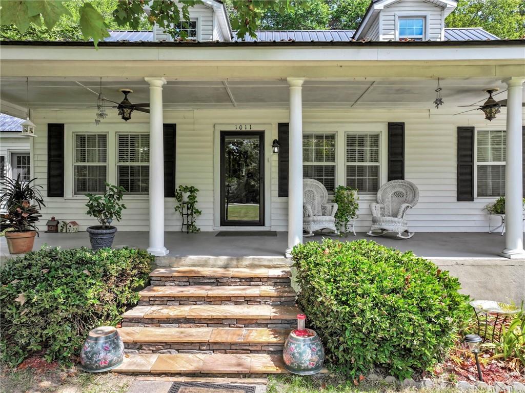 1011 Rainey Road