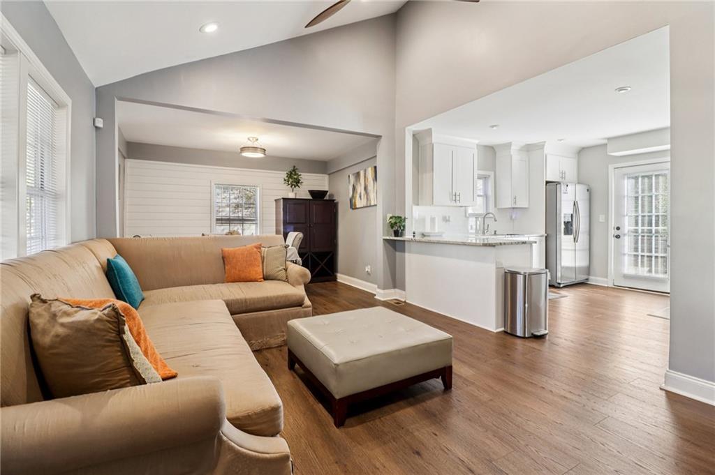 1390 Almont Drive SW