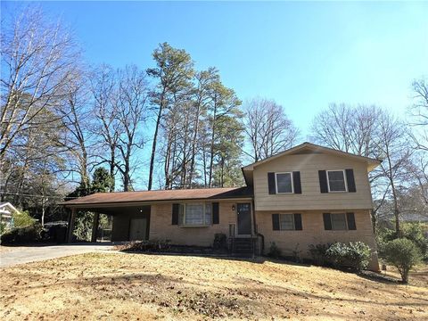 Apartment For Sale - 3175 Foxwood Trail<br/> Smyrna, GA 30082