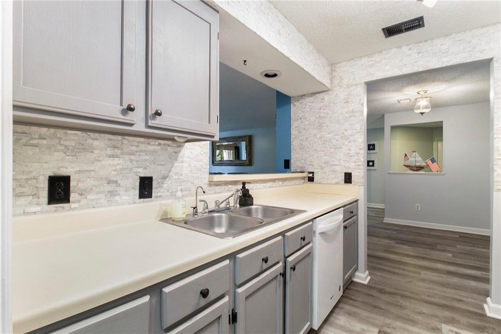 813 Ridgefield Drive, Peachtree City, Georgia image 7