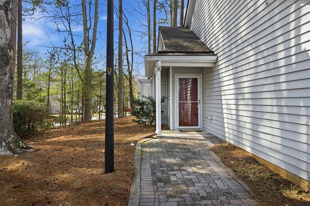 2011 Henderson Circle