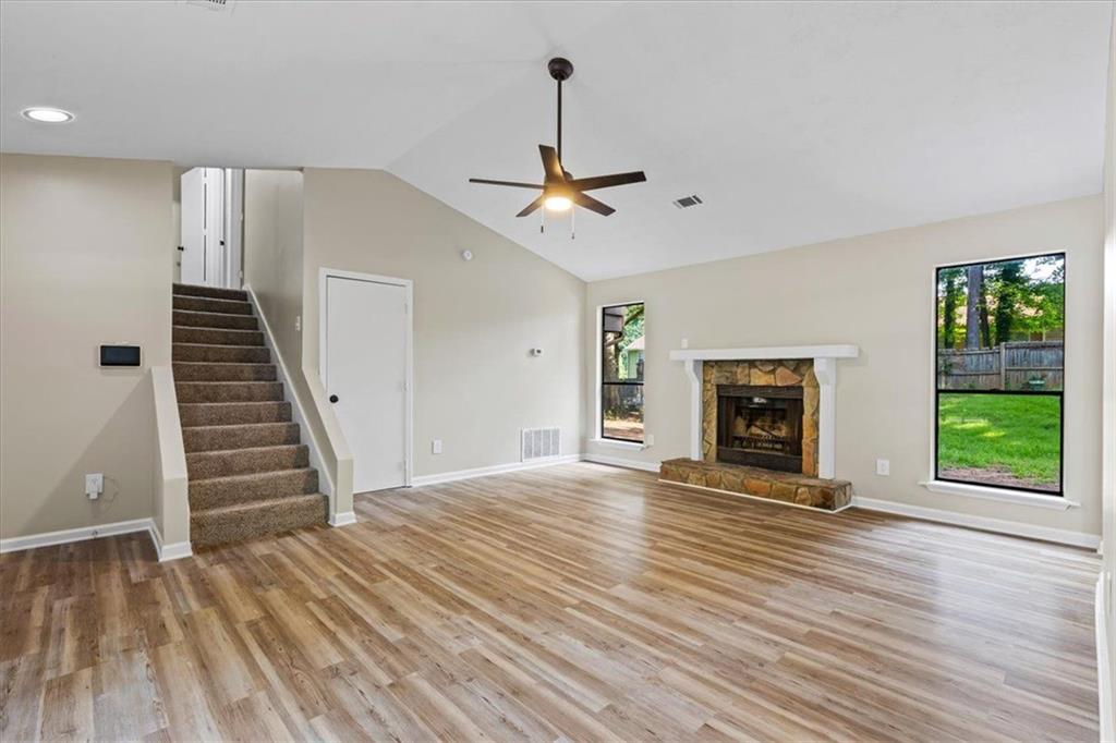 340 WINDSOR Walk SE