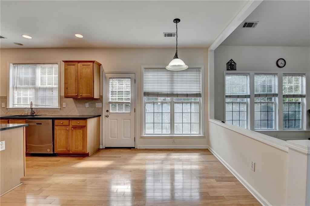 645 Earlham Drive, Suwanee, Georgia image 11