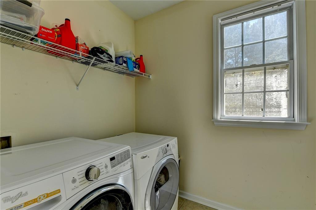 645 Earlham Drive, Suwanee, Georgia image 46