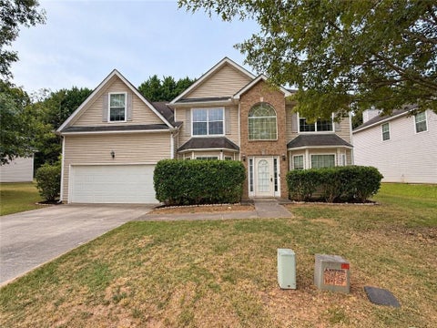 Homes For Sale - 580 Lakeridge Court<br/> Covington, GA 30016