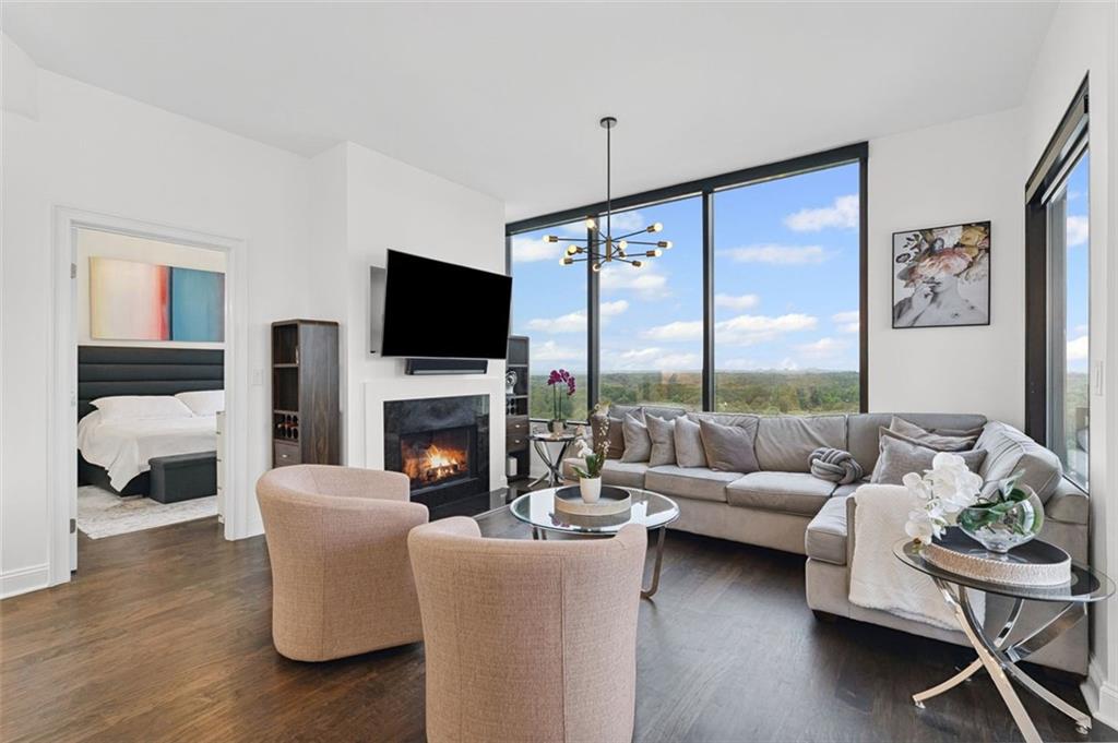 2828 PEACHTREE Road NW 1704
