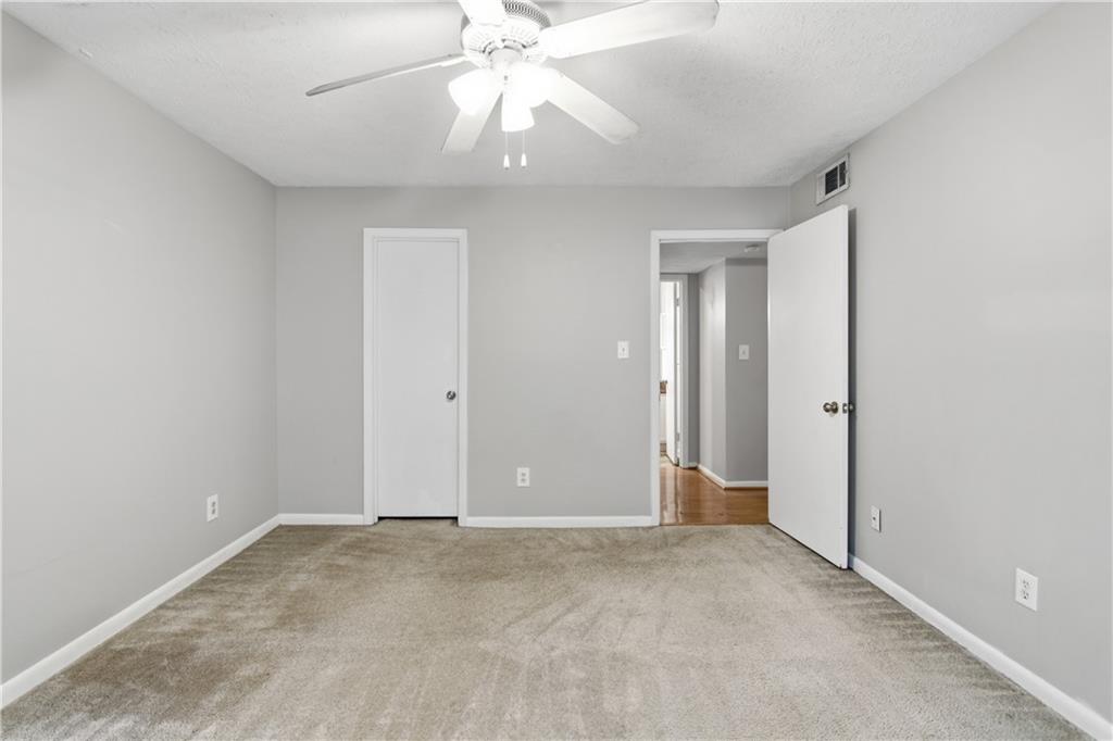 5145 Roswell Road 7