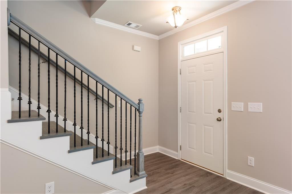 3352 Landings South Drive, Atlanta, Georgia image 5