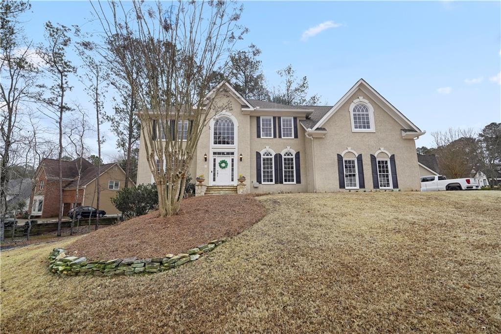 610 Ashwood Court, Woodstock, Georgia image 4