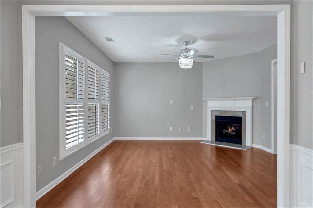 4913 BERKELEY OAK Circle