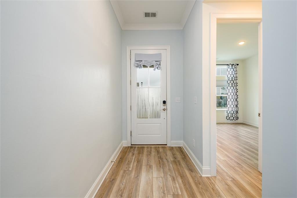 6821 Bungalow Road