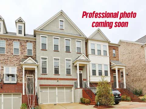 Townhouse For Sale - 1506 Woodbridge Way<br/> Atlanta, GA 30329