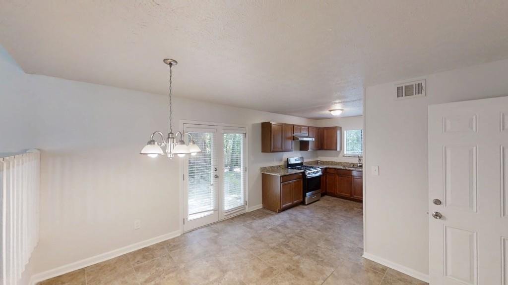 1169 Oaks Place