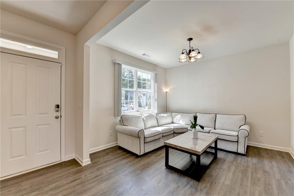 256 Starbuck Parkway