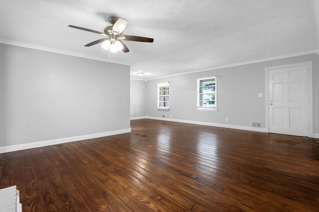 1724 Rhonda Lane