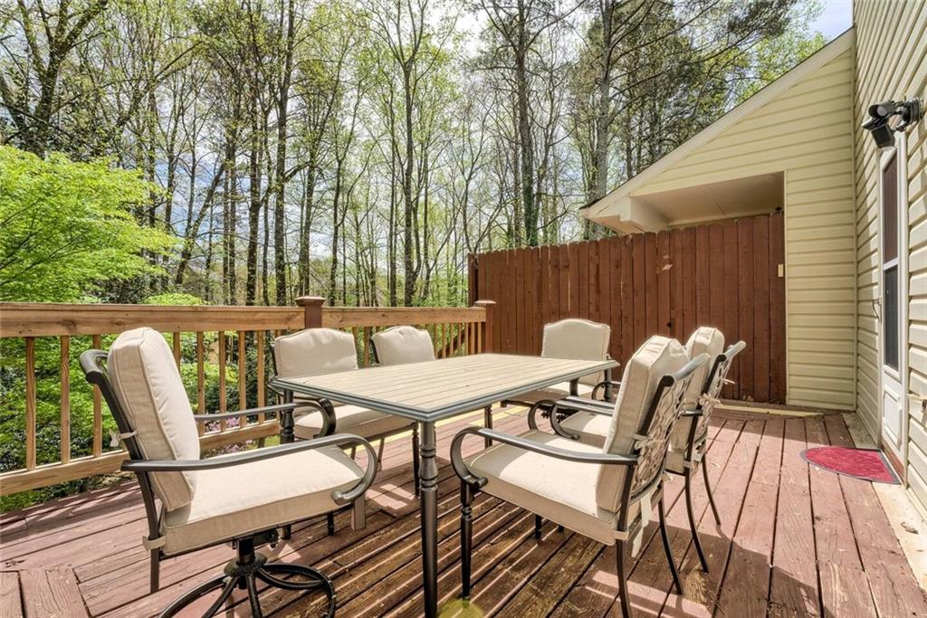 1914 Cooper Landing Drive SE