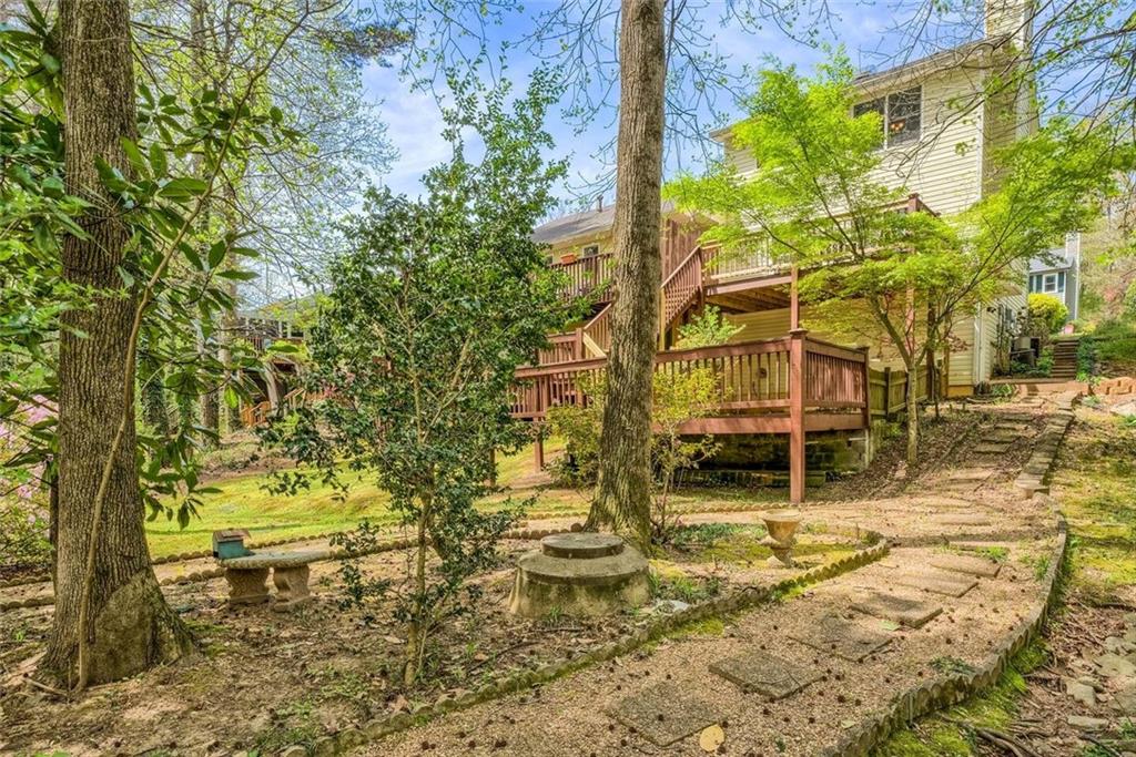 1914 Cooper Landing Drive SE