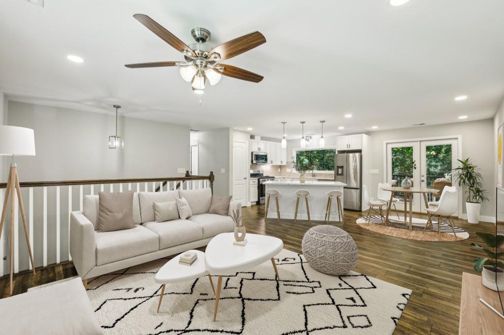 2183 Seaman Circle