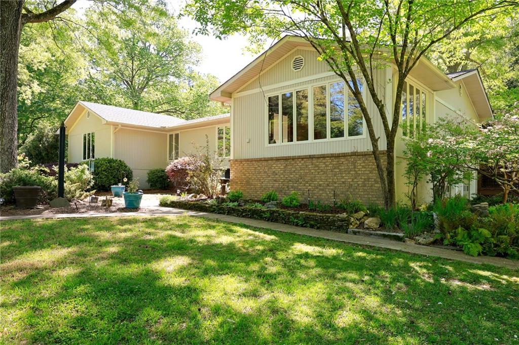 8277 Buchanan Highway - Photo 2