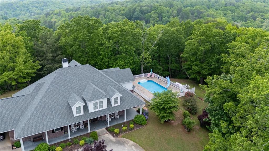 1141 Highway 136 E