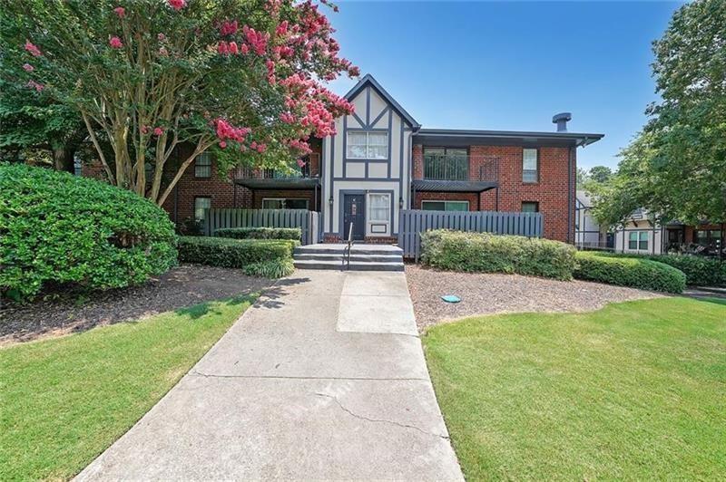 6851 Roswell Road O3