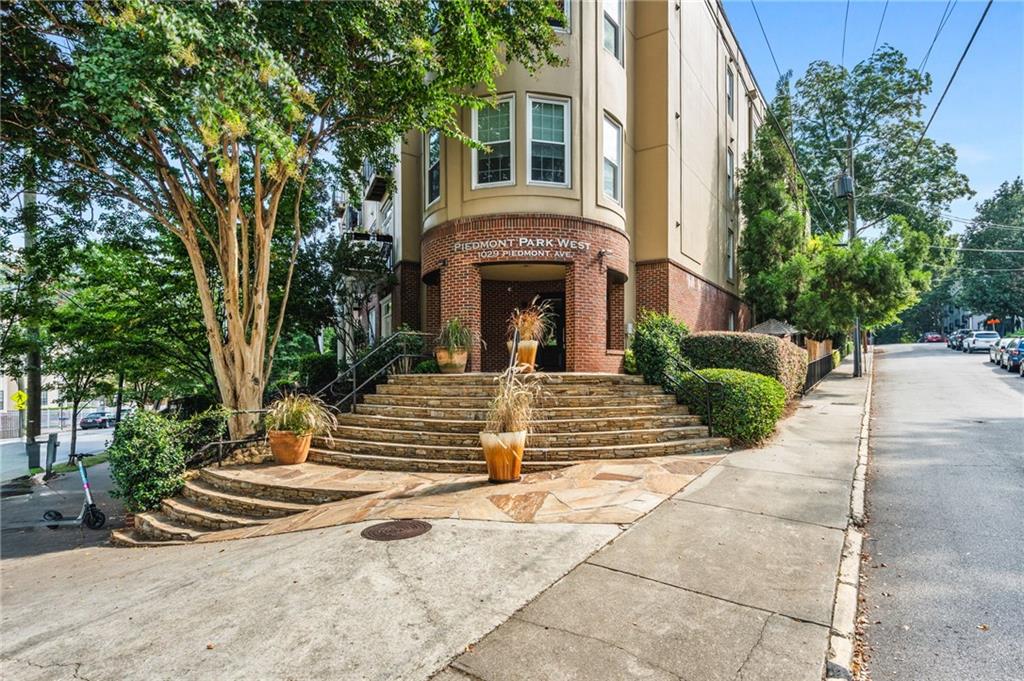 1029 Piedmont Avenue NE 303