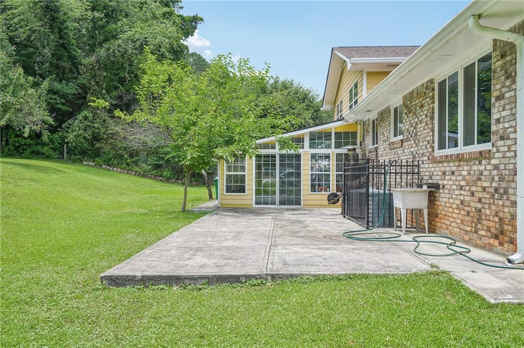 2201 Colonial Oak Way, Stone Mountain, Georgia image 32