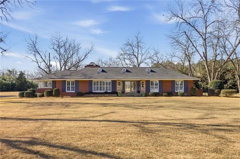 607 N 3rd Street Vienna GA 31092