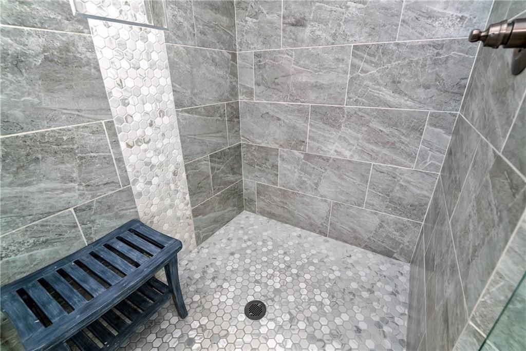 5924 Mitchell Street, Flowery Branch, Georgia image 33